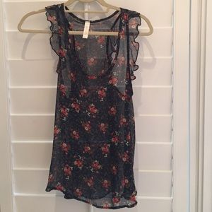 Flowery navy blue top