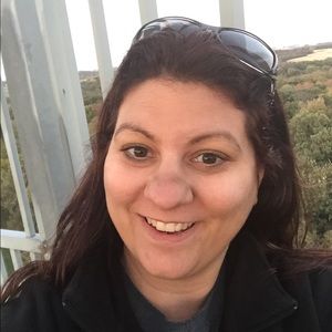 Meet your Posher, Cassandra