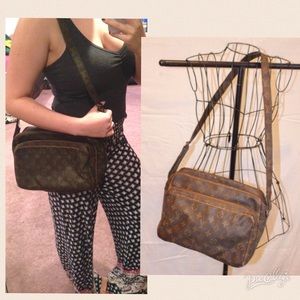 ⚡️FLASH SALE⚡️ Vintage Louis Vuitton Crossbody