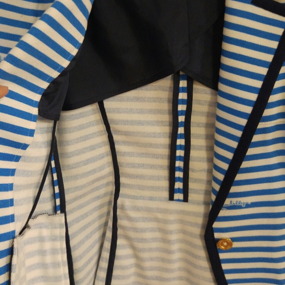 white and blue striped blazer - Picture 3 of 4