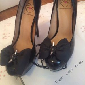 Penny Loves Kenny Heels