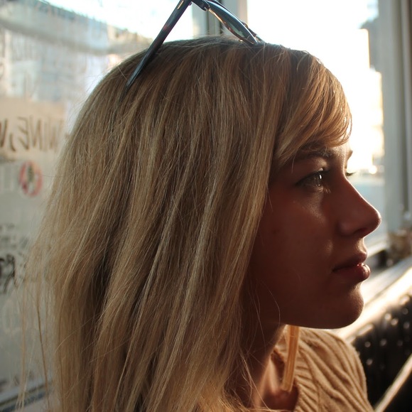 Meet your Posher, Caroline