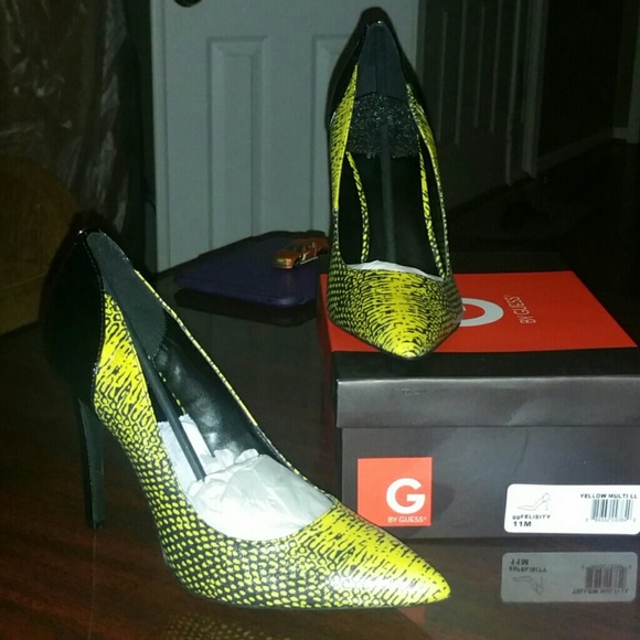 Guess Shoes - Womens pump