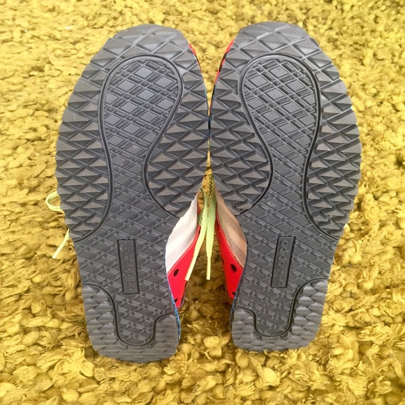 NWOT Opening Ceremony X Adidas Originals New York - Picture 4 of 4