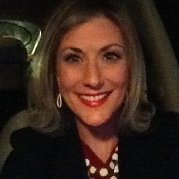 Meet your Posher, Laura - Picture 2 of 2