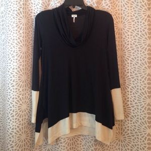 Splendid flowy tunic