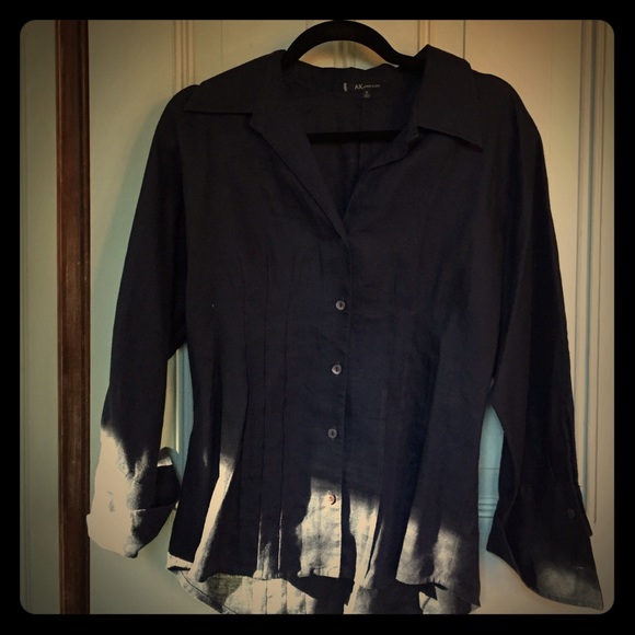 Navy linen blouse by Anne Klien