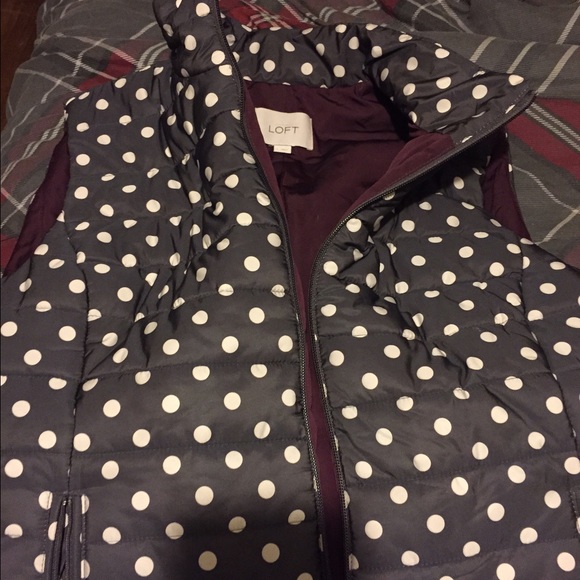 Polka dot gray and white