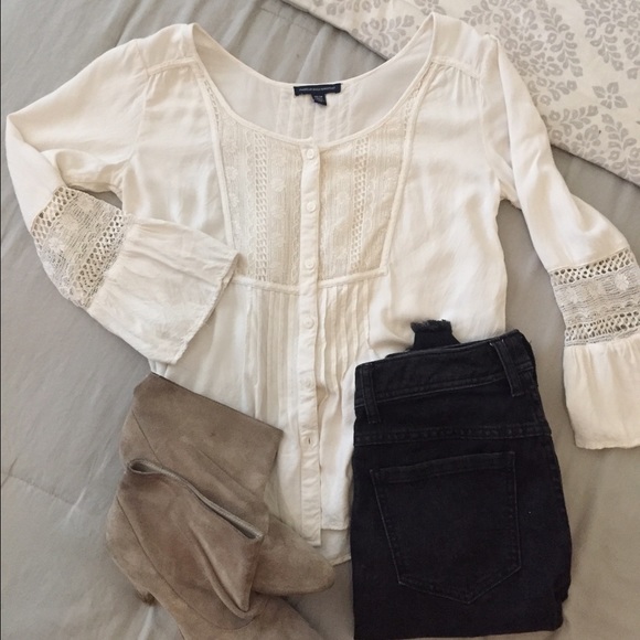 AE Bell Sleeve blouse. XS - Picture 1 of 3