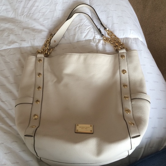 white Michael Kors tote