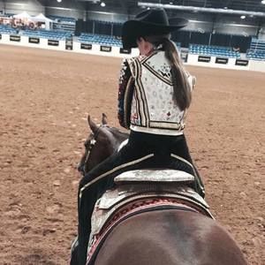 Meet your Posher, Hillary