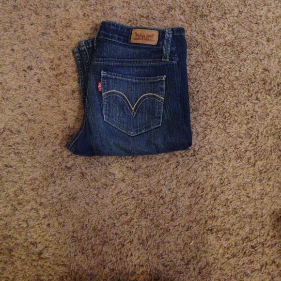 Levis