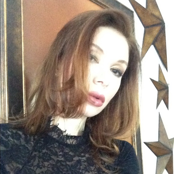 Meet your Posher, Sharon - Picture 2 of 2