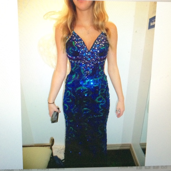 Prom dress blue sequence . Gorgeous never worn. - Picture 4 of 4