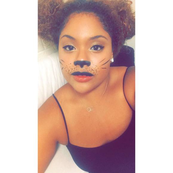 Meet your Posher, Iris - Picture 1 of 1