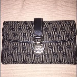 Authentic Dooney & Bourke Wallet