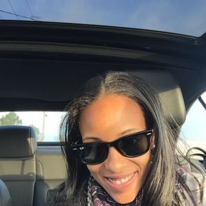 Meet your Posher, Akli