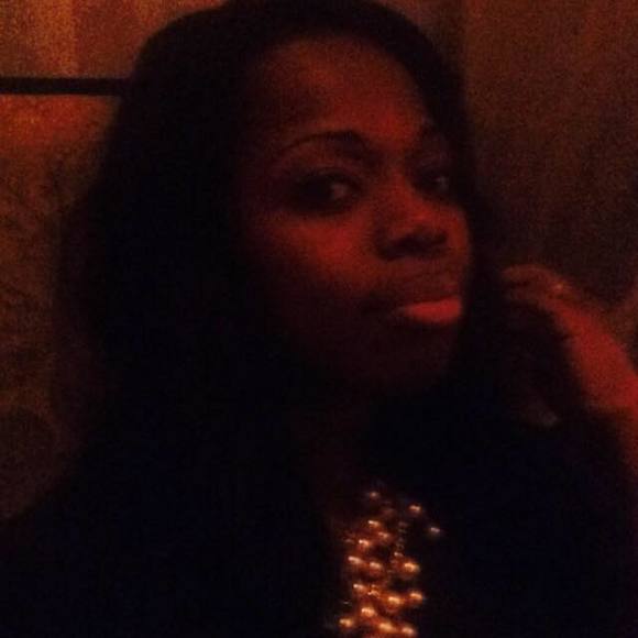 Meet your Posher, Sharleta - Picture 1 of 1