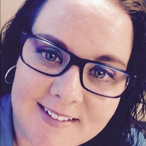 Meet your Posher, Lauri