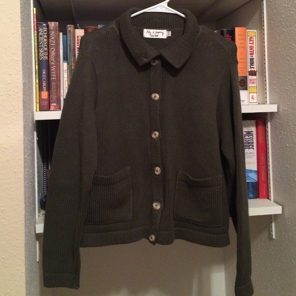 Beautiful Dark Green Sweater - Picture 3 of 4