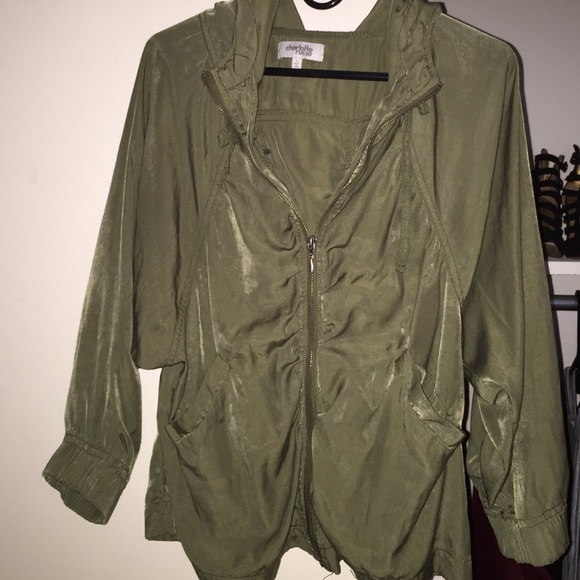 Half sleeve hooded jacket