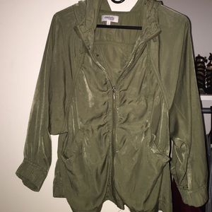 Half sleeve hooded jacket