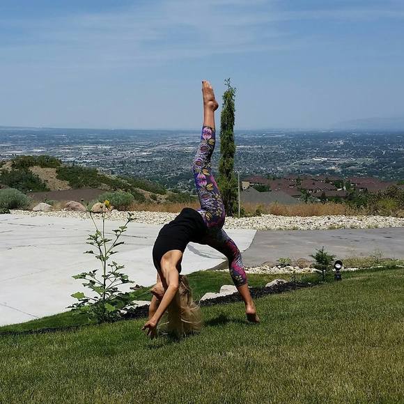 Meet your Posher, Holly - Picture 1 of 1