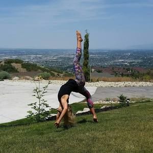 Meet your Posher, Holly