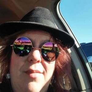 Meet your Posher, Andrea