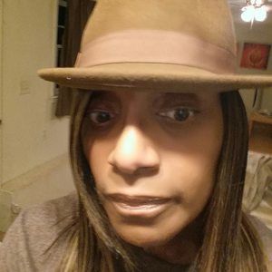 Meet your Posher, Pamela