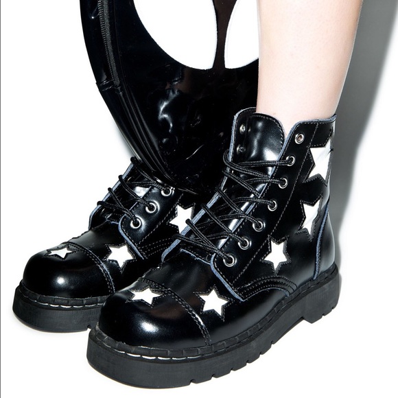 SALE TODAY ONLY TUK star boots size 6