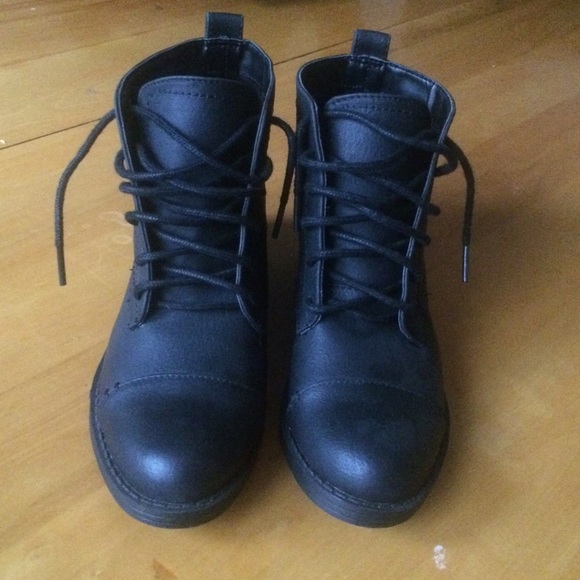 Short Black Booties
