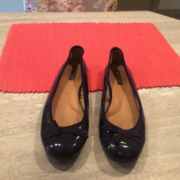 American Eagle navy flats