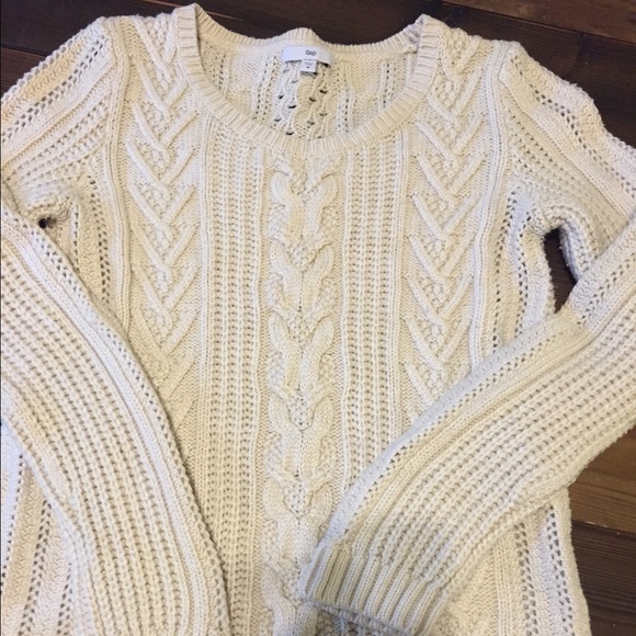 Gap sweater