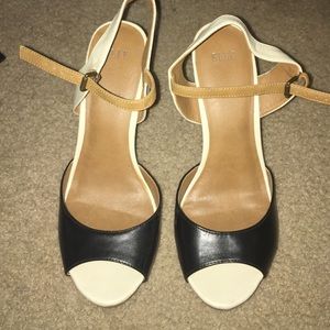 Elle wedges