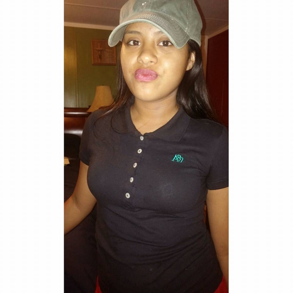 Meet your Posher, Myra - Picture 1 of 1