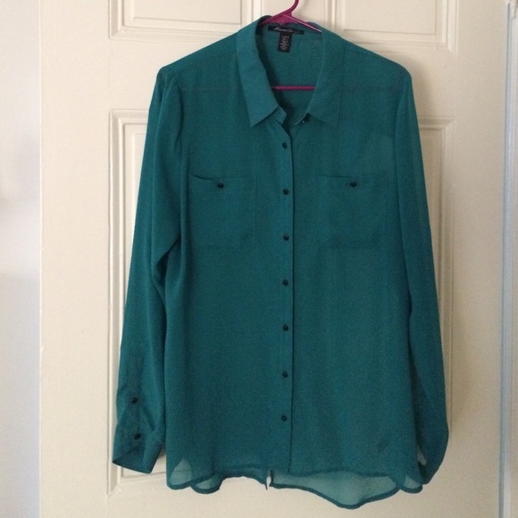 Kenneth Cole open back button-down