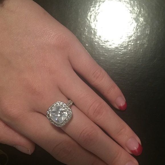 Transparent stone ring - Picture 3 of 3