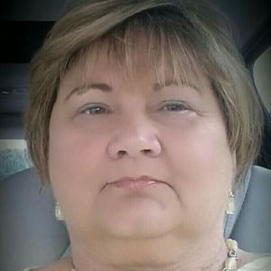 Meet your Posher, Debbie