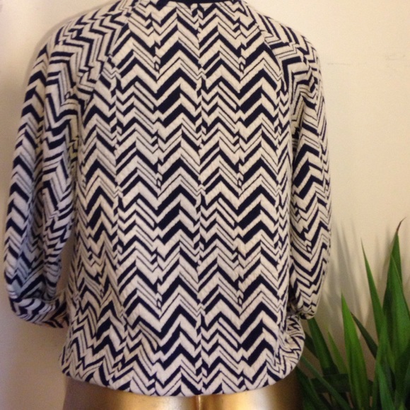 🌹Amazing printed jacket🌹 - Picture 3 of 5