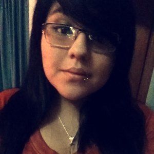 Meet your Posher, Alexis