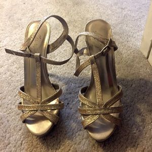 Stunning Gold Heels