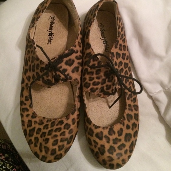 Leopard lace up flats