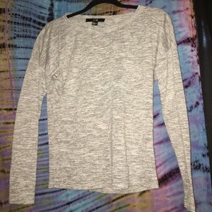 grey long sleeve t shirt