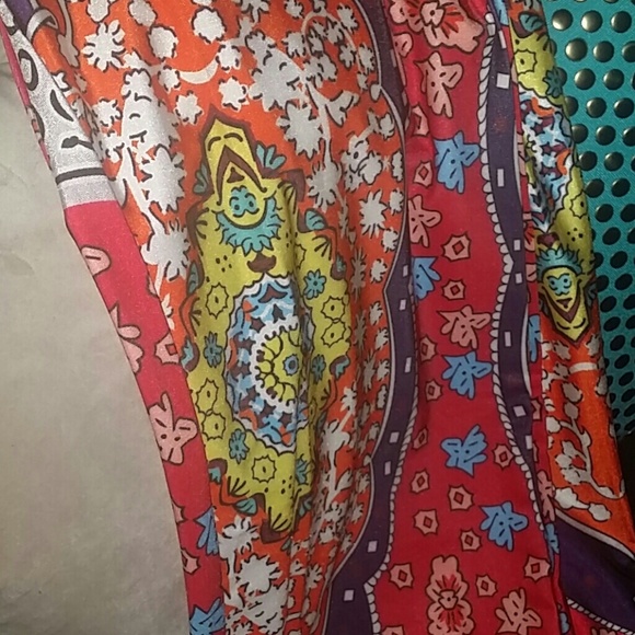 Multi colored romper - Picture 3 of 3