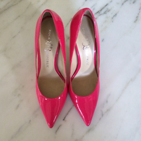 Rock & Republic hot pink pumps