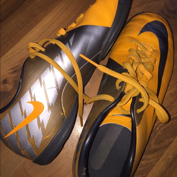 Nike indoor cleats