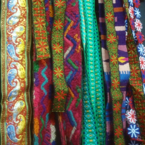 Vintage Ribbon in Woven Detail