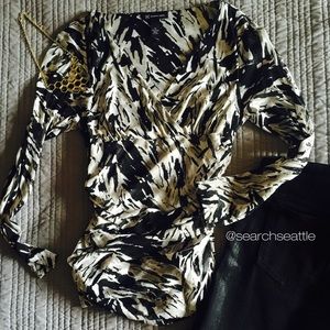 Fitted Black and White Blouse {XL}