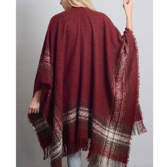 CLEARANCE Plaid Print Poncho Wrap Shrug - Picture 4 of 4